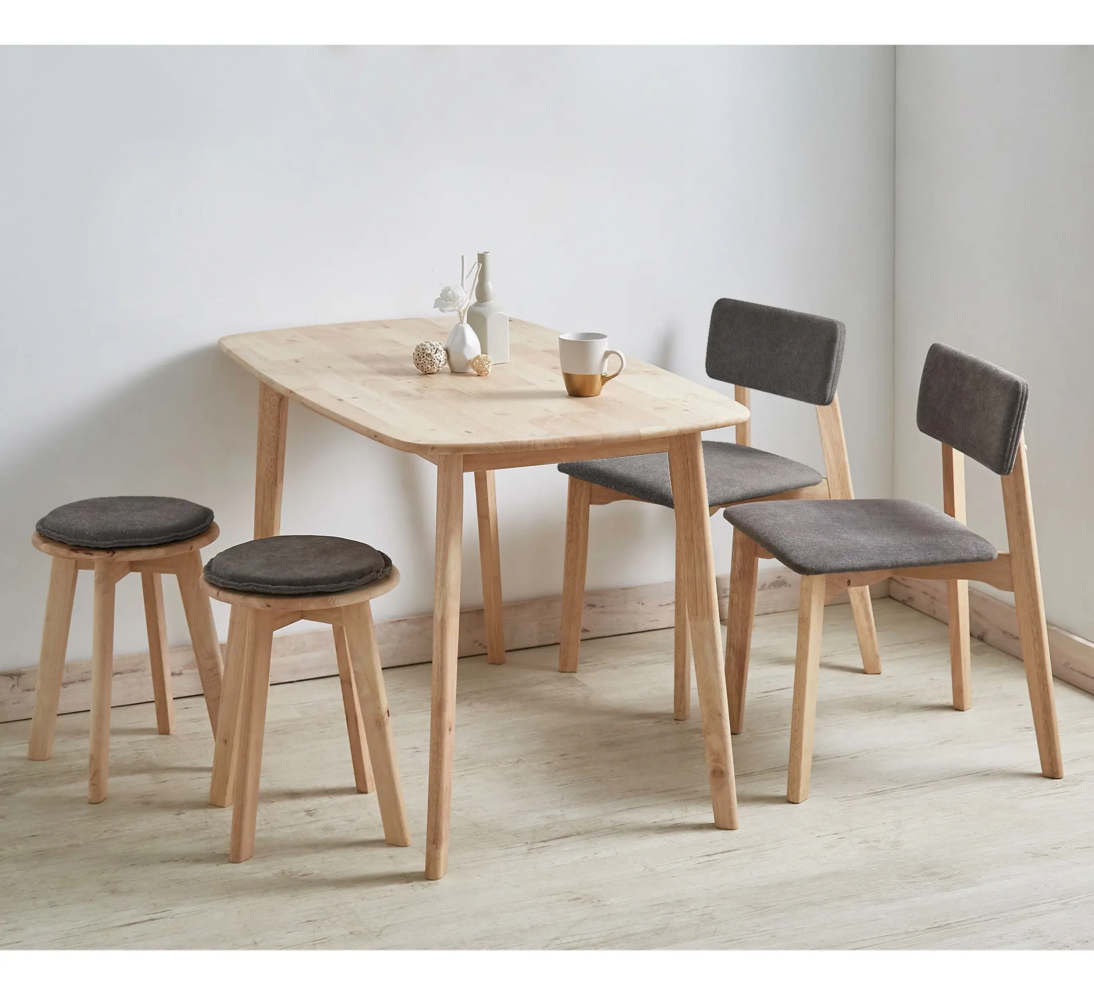 Hockey 5pc Chairs and Stools Dining Set - Furniture