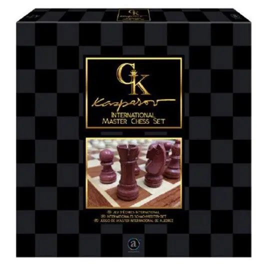 INTERNATIONAL CHESS SET - Toys & Games