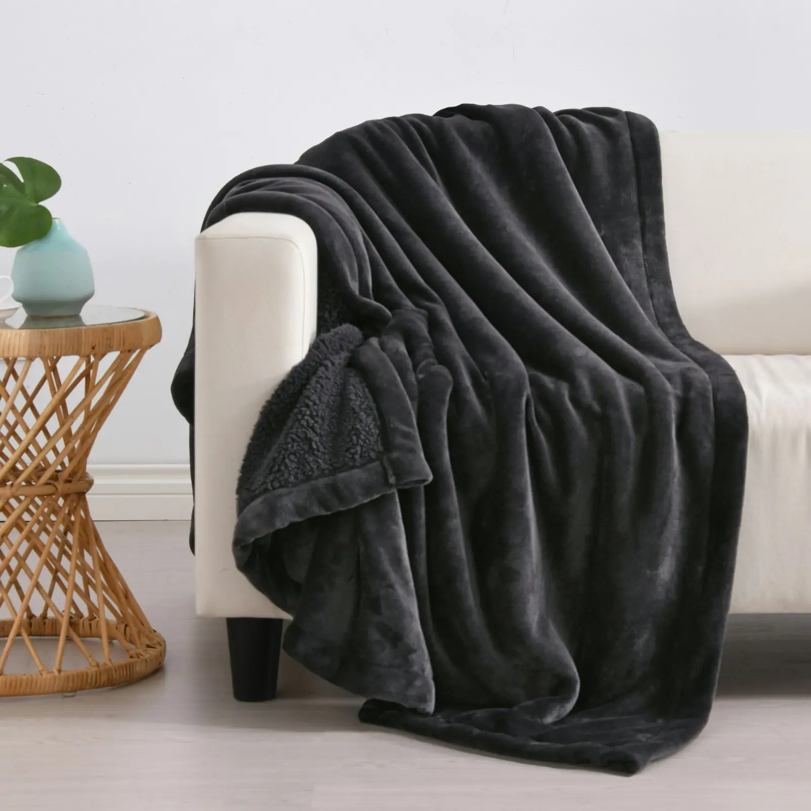 Serene Hudson Fleece and Sherpa Reverse Throw Blanket Charcoal 130x170cm - Home & Garden