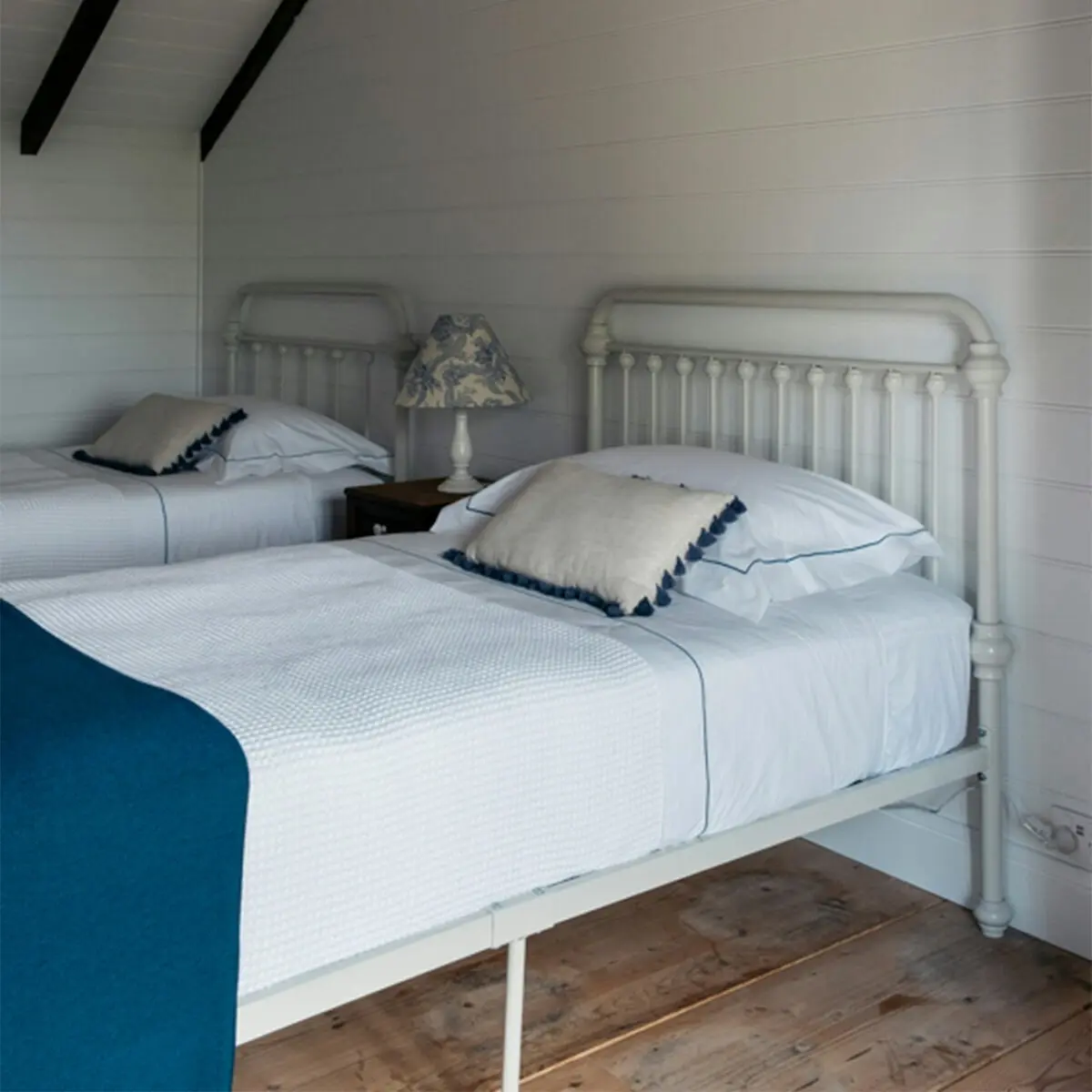 Collette Dinnigan King Bed Sheet Set - Home & Garden